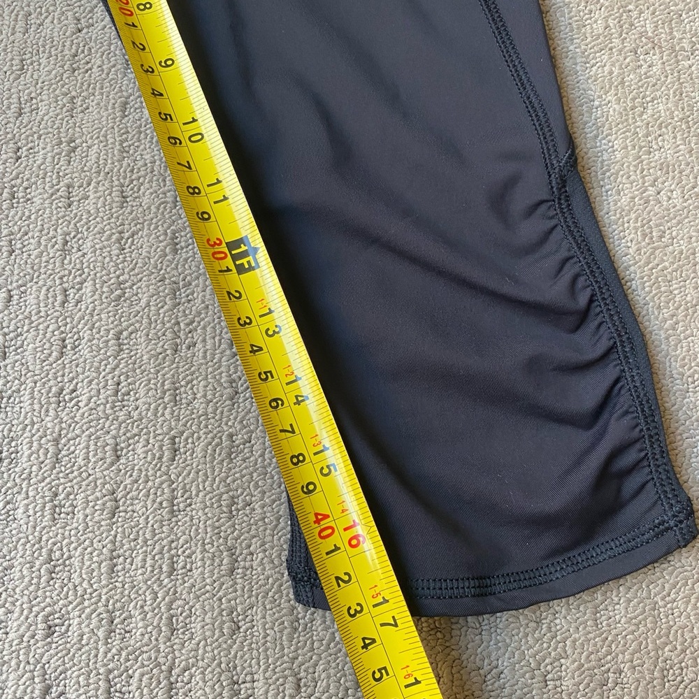 ⛔️Dold⛔️Lululemon Black Capri Workout Activewear Crop Leggings Pants Sz US8 AU12 - Picture 7 of 8
